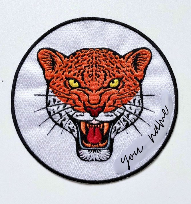 完成したヒョウの刺繍ワッペン